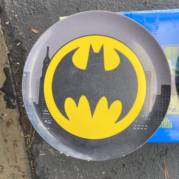 10 inch DC comics Batman round plate & captain American, 10 inch MELAMINE plates - Picture 2 of 4